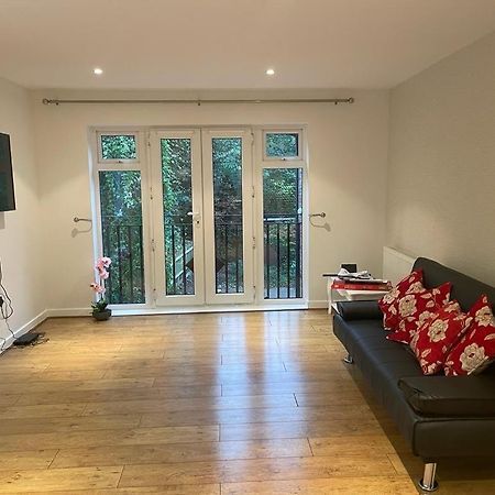 Luxurious & Cosy Apartment In Surrey Weybridge Zewnętrze zdjęcie